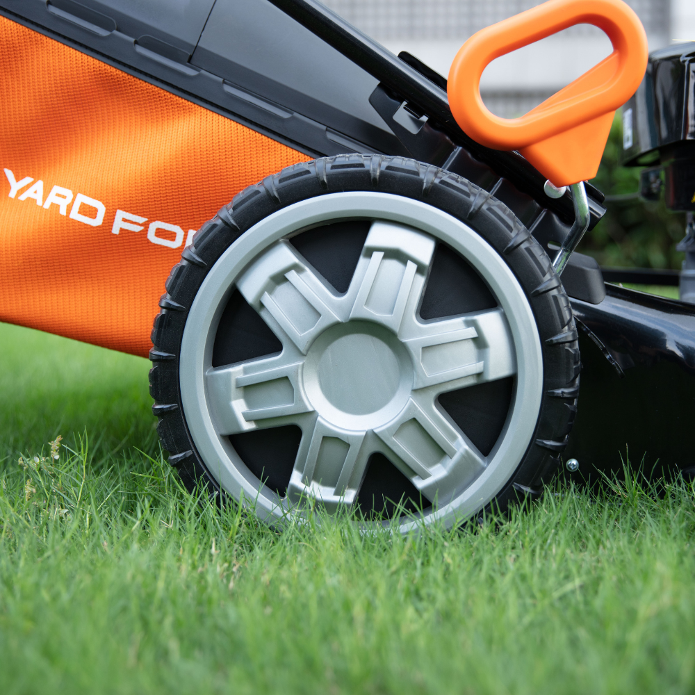 Cortacésped Yard Force Autopropulsada 21"