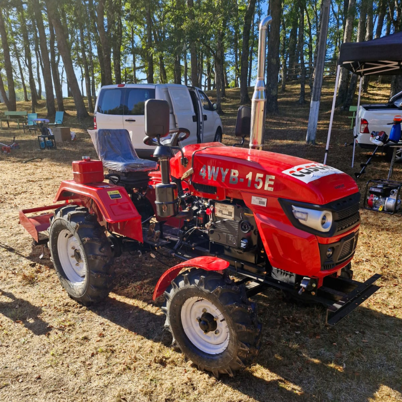 TRACTOR AGRÍCOLA CASTOR 15 HP