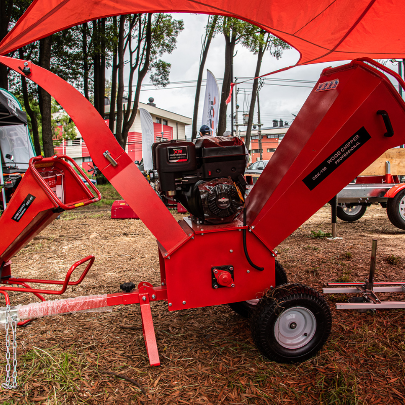Chipeadora Castor Motor B&S 13.5HP